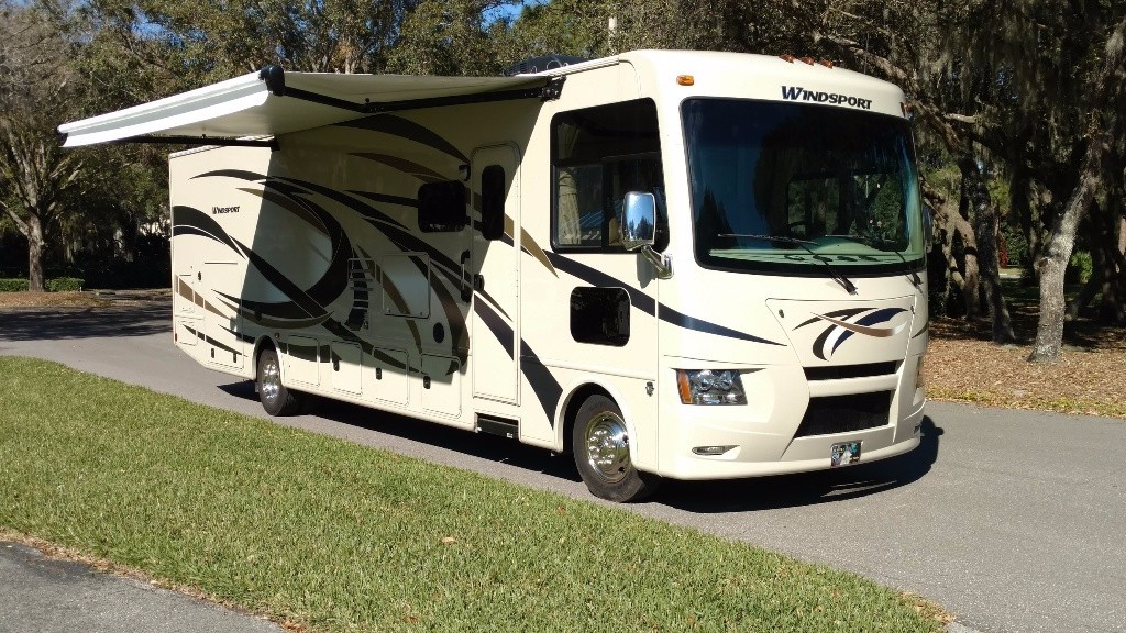 2006 Thor Motor Coach Four Winds Majestic 23A