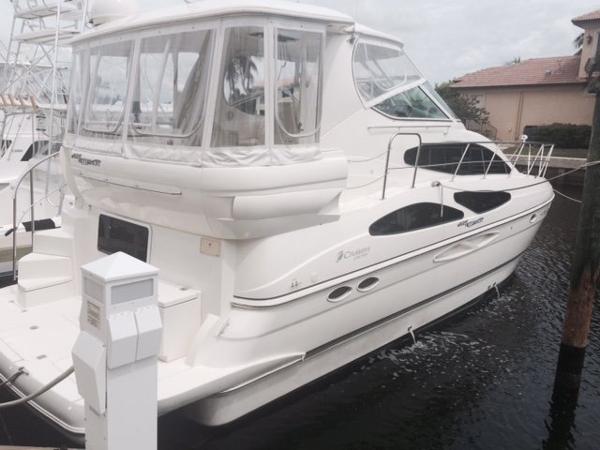 2005 Cruisers Yachts 40 Motoryacht