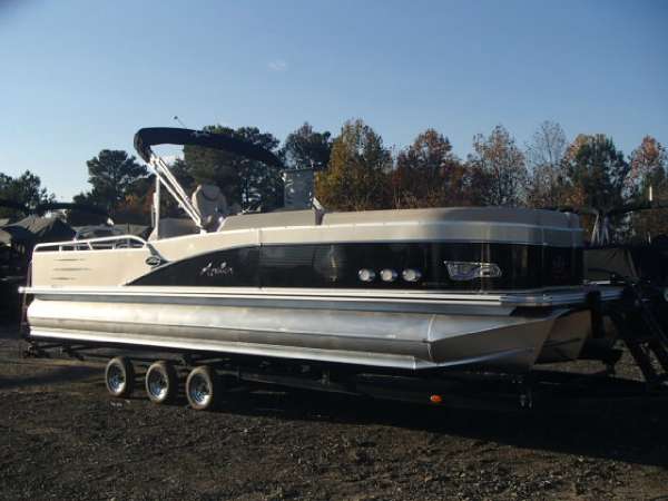 2015 Avalon Windjammer 27 Admiral RL Electric Rear Lounge Triple To