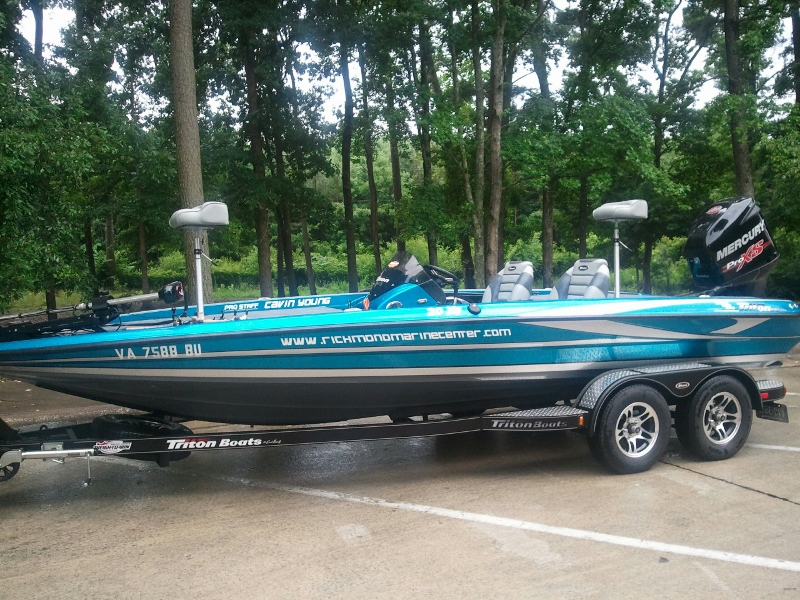 2013 TRITON BOATS 20 XS