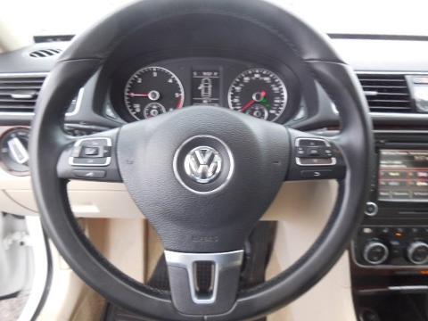 2013 Volkswagen Passat 4 Door Sedan, 3