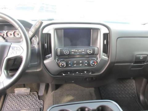2015 Chevrolet Silverado 2500HD Pickup, 3