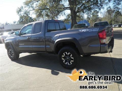 2016 Toyota Tacoma 4 Door Extended Cab Truck, 2