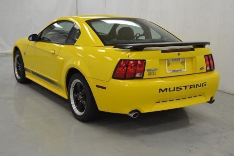 2004 Ford Mustang 2 Door Coupe, 2