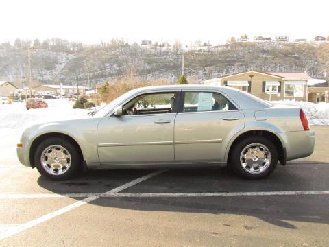 2006 Chrysler 300 4 Door Sedan, 3