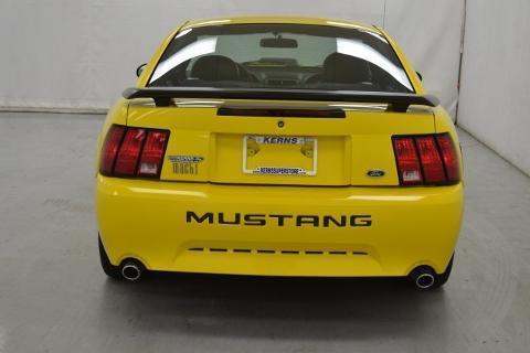 2004 Ford Mustang 2 Door Coupe, 3