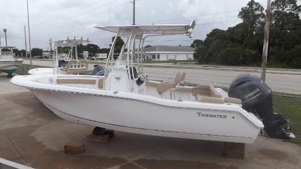 2016 Tidewater 210 LXF