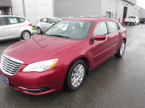 2013 Chrysler 200 4 Door Sedan