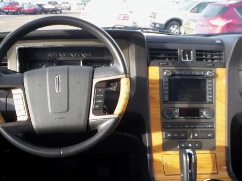 2012 Lincoln Navigator 4 Door SUV, 3