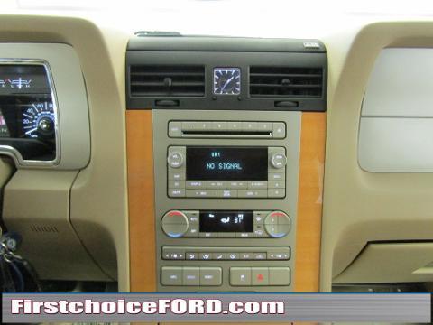 2007 Lincoln Navigator 4 Door SUV, 2