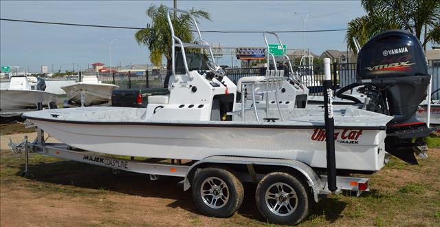 2015 MAJEK Bay Boat 20 Ultra Cat
