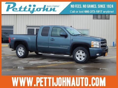 2009 Chevrolet Silverado 1500 4 Door Extended Cab Truck