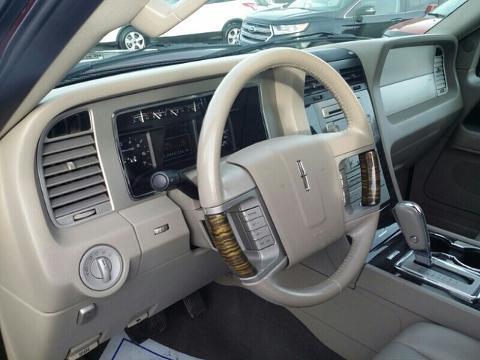 2010 Lincoln Navigator 4 Door SUV, 2