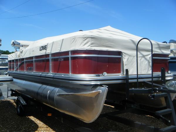 2015 LOWE BOATS SF Pontoon 214