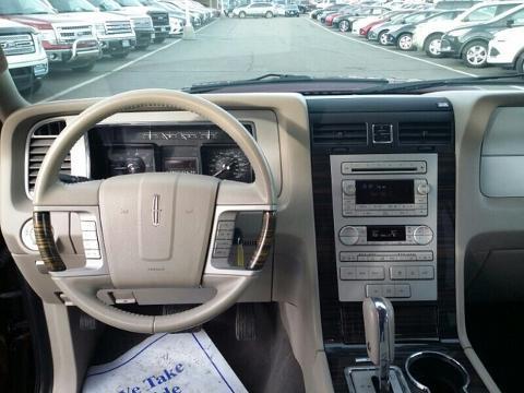 2010 Lincoln Navigator 4 Door SUV, 0