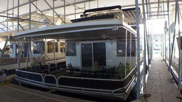 2001 Lakeview 18 x 76 houseboat