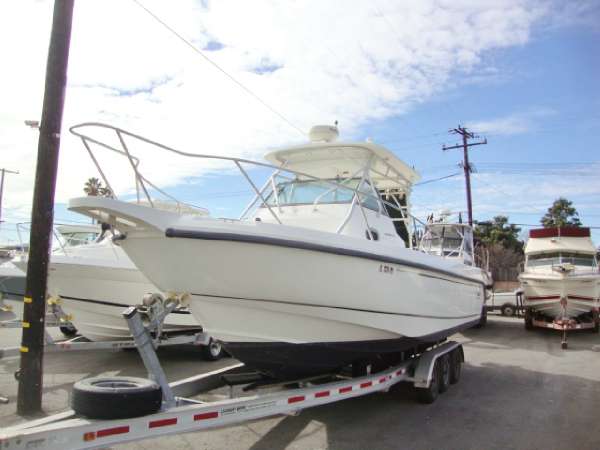 2001 Boston Whaler 280 Outrage Cener Console