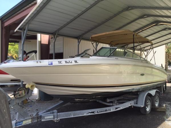 2001 Sea Ray 230 Bow Rider