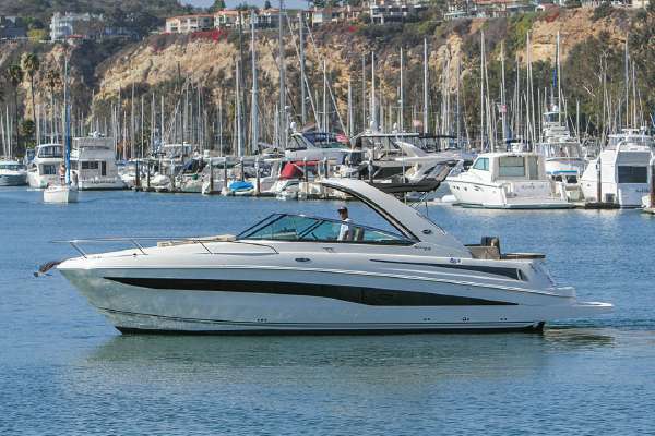 2015 Sea Ray 370 Venture