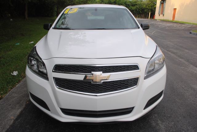 2013 Chevrolet Malibu 4d Sedan LS