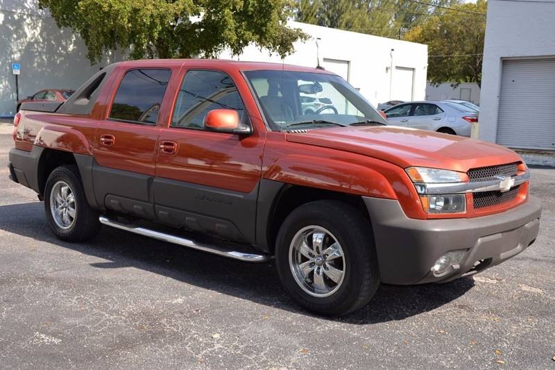 2003 Chevrolet Avalanche 1500 4dr Crew Cab SB RWD