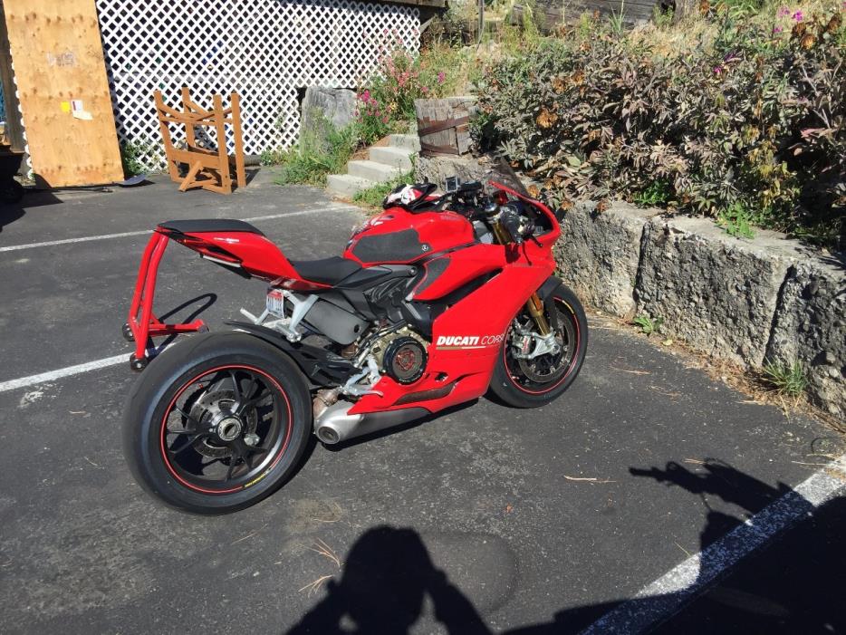 2015 Ducati SUPERBIKE 1299 PANIGALE S