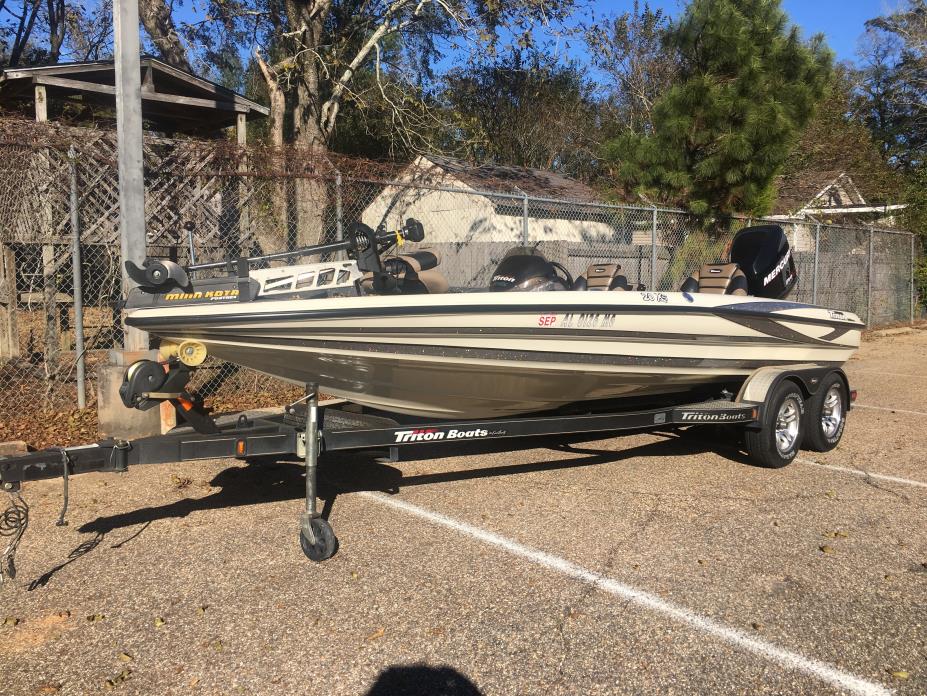 2011 TRITON BOATS 20XS