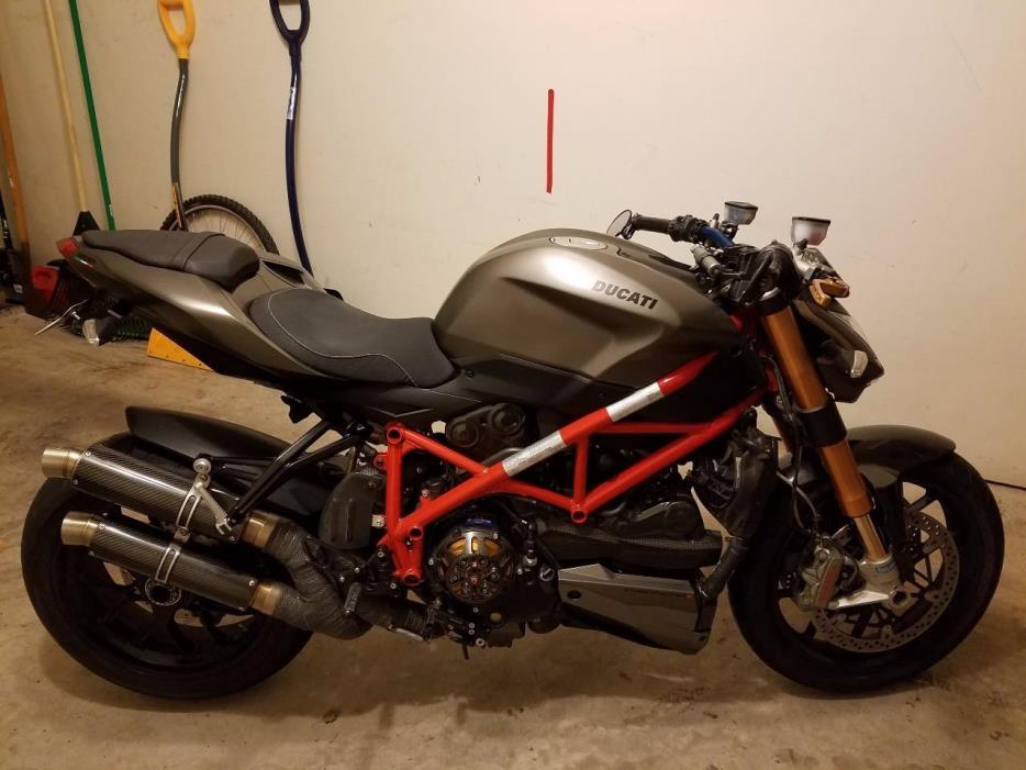 2012 Ducati STREETFIGHTER S