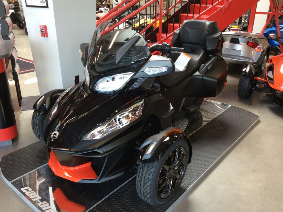 2016 Can-Am SPYDER RT-S SE6