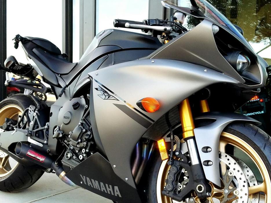 2014 Yamaha YZF-R1