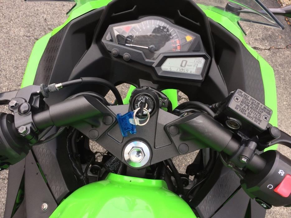 2015 Kawasaki NINJA 300 ABS