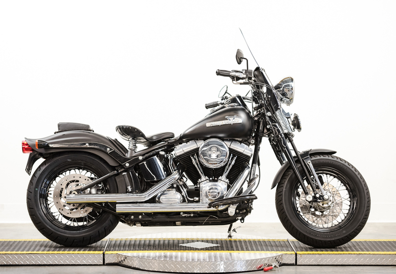 2011 Harley-Davidson FLSTSB - Cross Bones