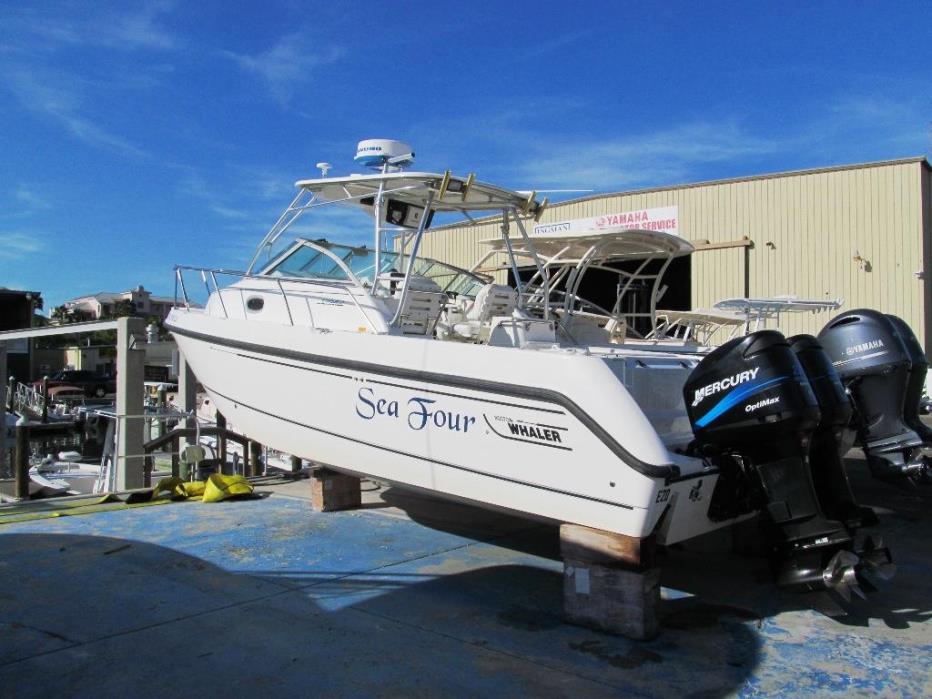 2001 Boston Whaler 2600 CONQUEST