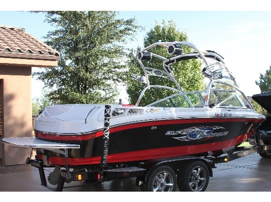 2007 Correct Craft Nautique 210