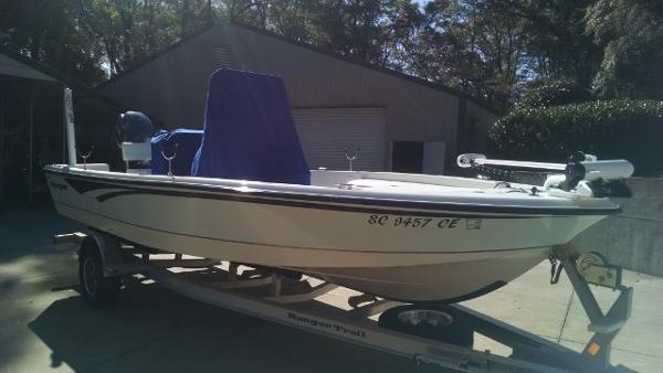 2011 Ranger 220 Bahia Bay