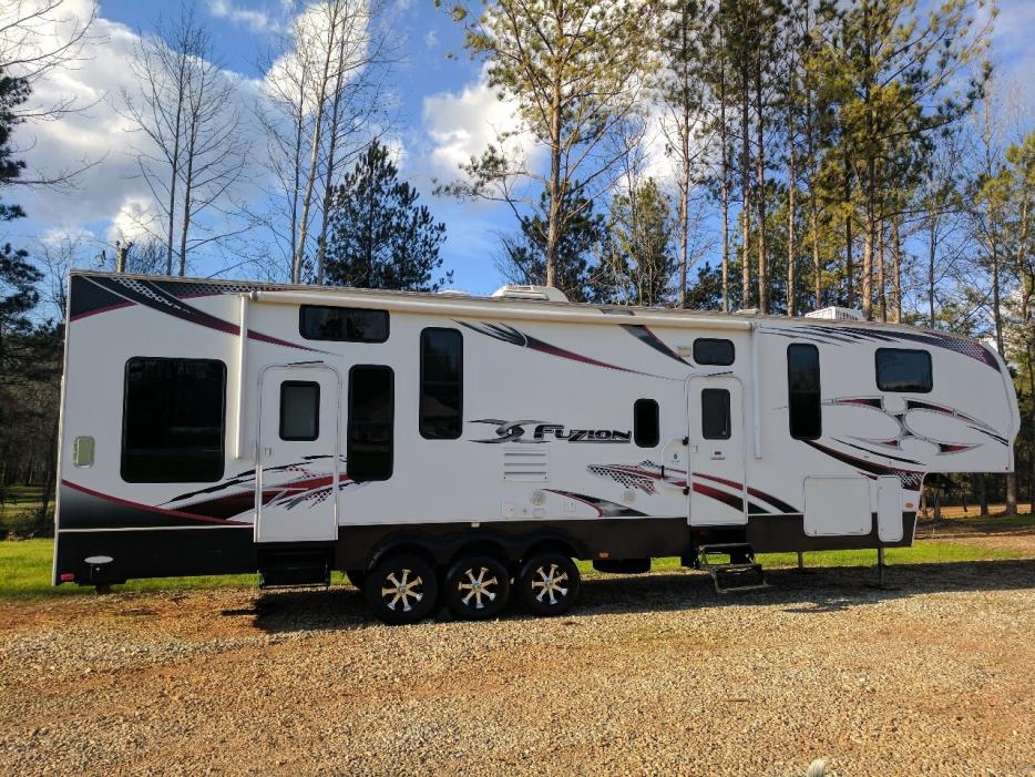 2011 Keystone FUZION 360