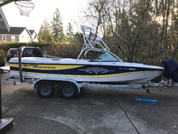 2003 Nautique 216