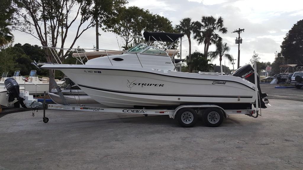 2001 Sea Swirl 230 STRIPER