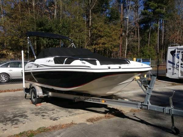 2012 Hurricane 187 sun deck