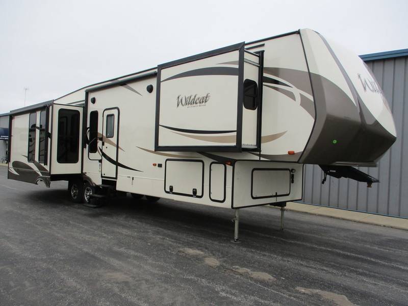 2017 Forest River Wildcat 37WB