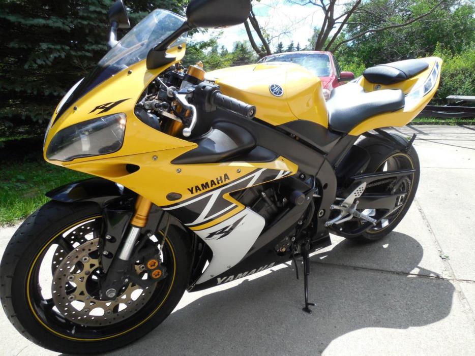 2006 Yamaha YZF R1