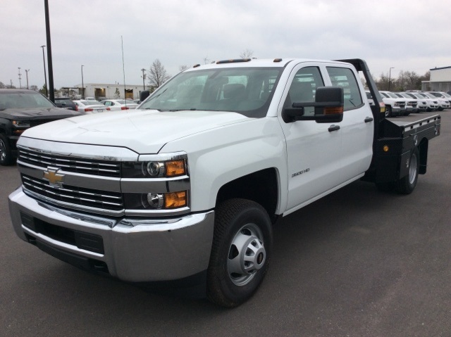 2017 Chevrolet Silverado 3500  Hauler