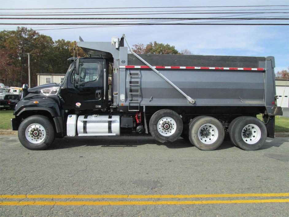 2013 Freightliner 114sd  Dump Truck
