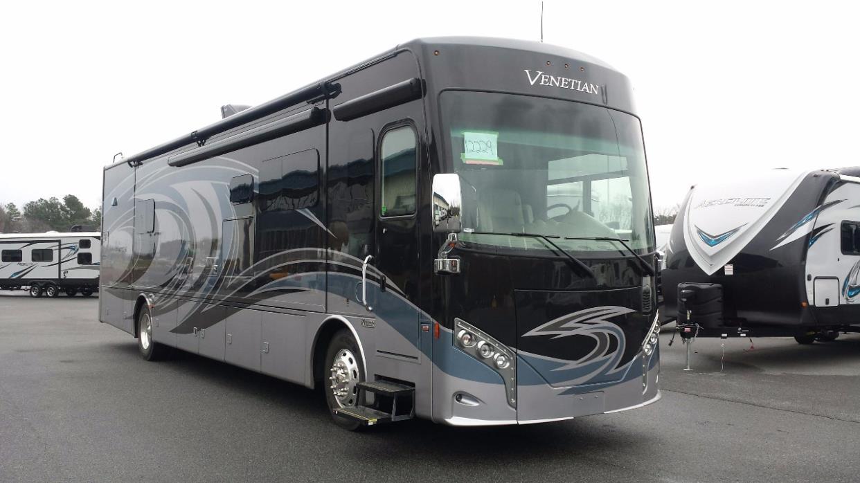 2017 Thor Motor Coach VENETIAN A40