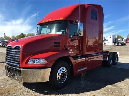 2016 Mack Pinnacle Cxu613  Conventional - Sleeper Truck