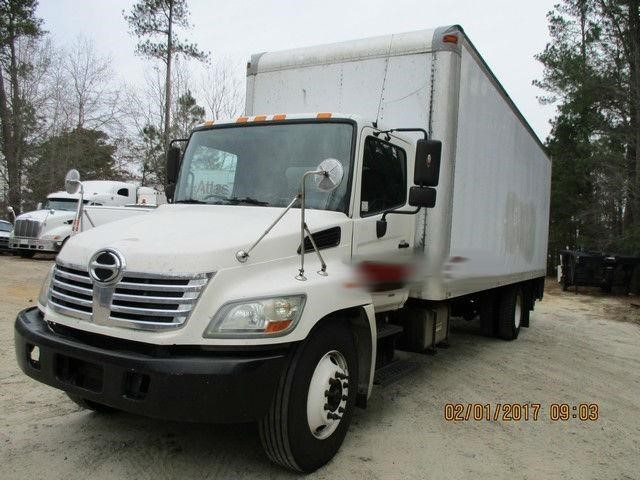 2009 Hino 268  Box Truck - Straight Truck