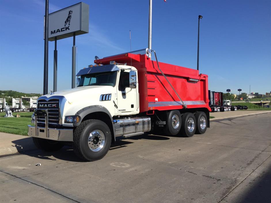 2018 Mack Gu713  Dump Truck