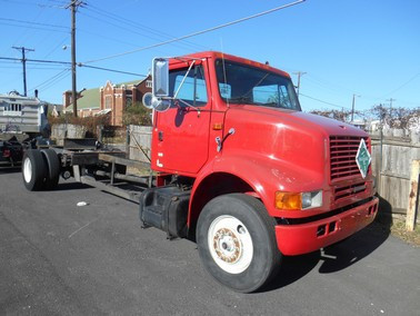 2000 International 8100  Cab Chassis