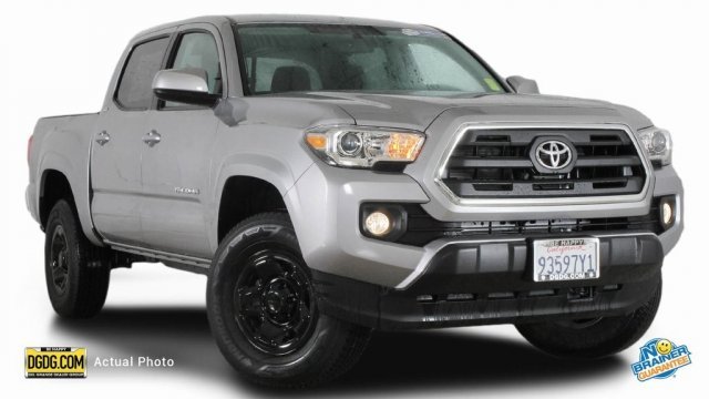 2016 Toyota Tacoma  Pickup Truck