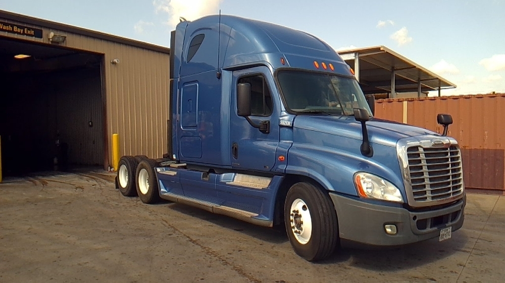 2011 Freightliner Cascadia 125  Conventional - Sleeper Truck